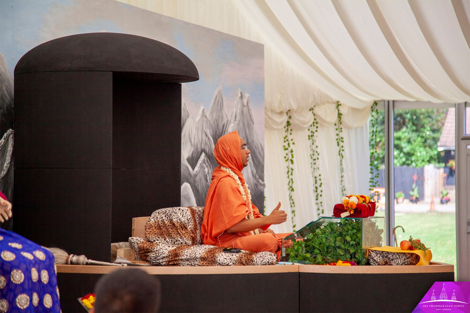 ©1987-2017 SKS Swaminarayan Temple East London